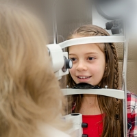 ¿Cómo está afectando la pandemia los ojos de los niños?